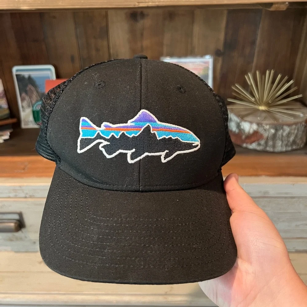Patagonia one size Fitz Roy Trout trucker hat